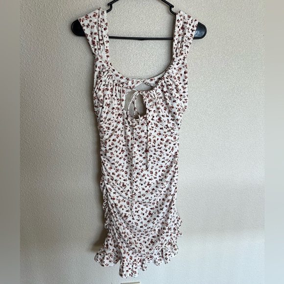 Urban Outfitters Dresses & Skirts - Urban outfitters floral mini dress